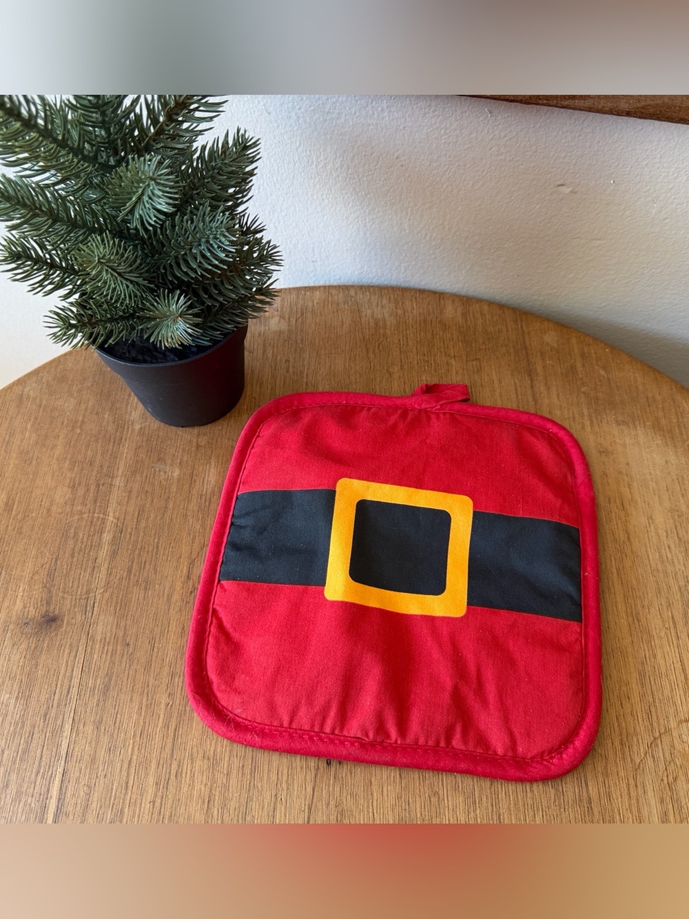 Target Red Santa Belt Pot Holder